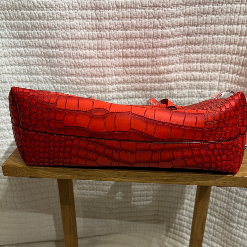 De Vesi Red Croc-Embossed Tote Bag (flawed interior) MSRP $179 - Picture 7 of 10